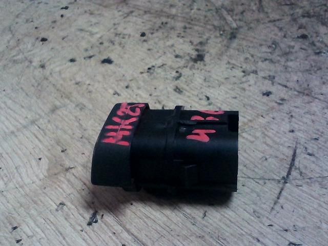 bontott FORD FOCUS II Vészvillogó Kapcsoló