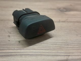 bontott FORD FOCUS II Vészvillogó Kapcsoló