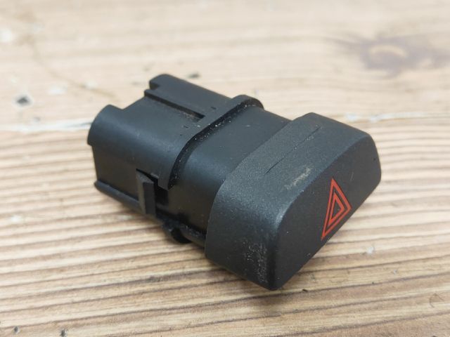 bontott FORD FOCUS II Vészvillogó Kapcsoló