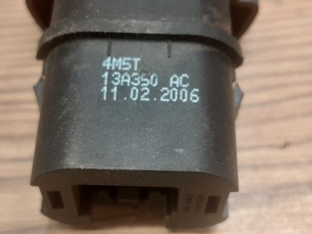 bontott FORD FOCUS II Vészvillogó Kapcsoló