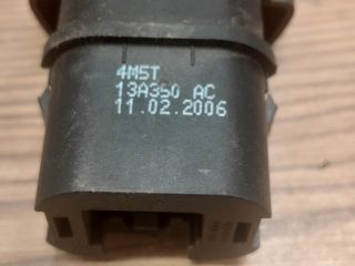 bontott FORD FOCUS II Vészvillogó Kapcsoló