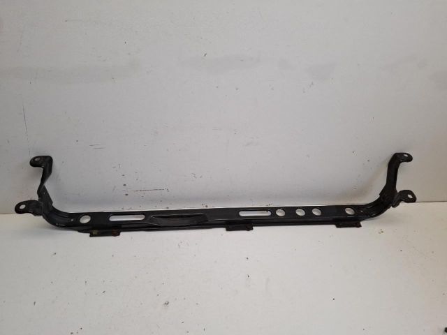 bontott FORD FOCUS II Vízhűtő Radiátor Tartó