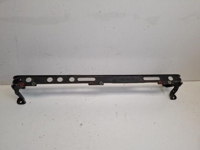 bontott FORD FOCUS II Vízhűtő Radiátor Tartó