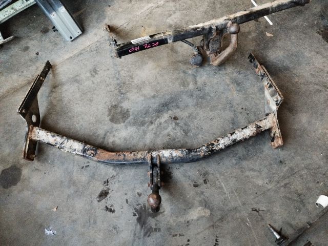 bontott FORD FOCUS II Vonóhorog