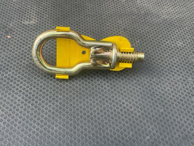 bontott FORD FOCUS II Vonószem