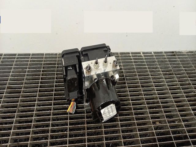 bontott FORD FOCUS III ABS Kocka