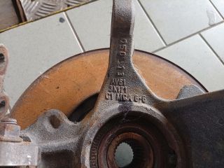 bontott FORD FOCUS III Bal első Csonkállvány Kerékaggyal