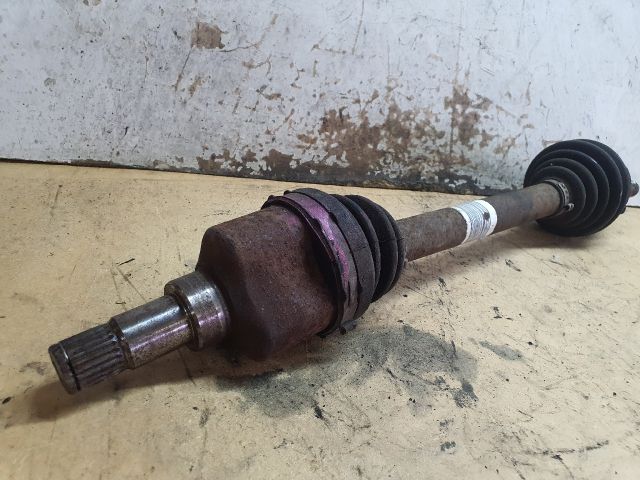 bontott FORD FOCUS III Bal Féltengely