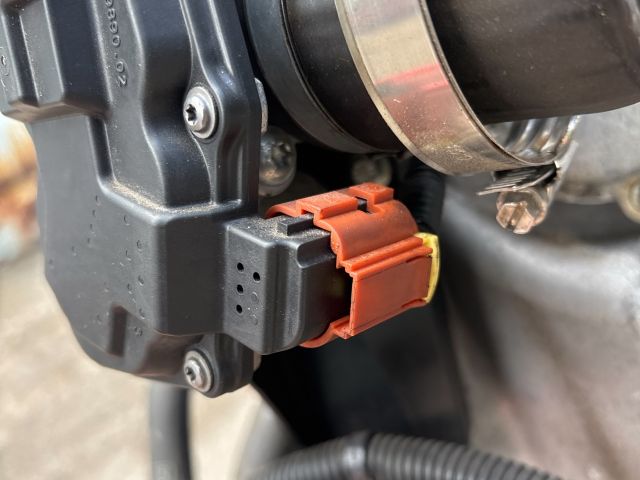 bontott FORD FOCUS III Fojtószelep (Elektromos)