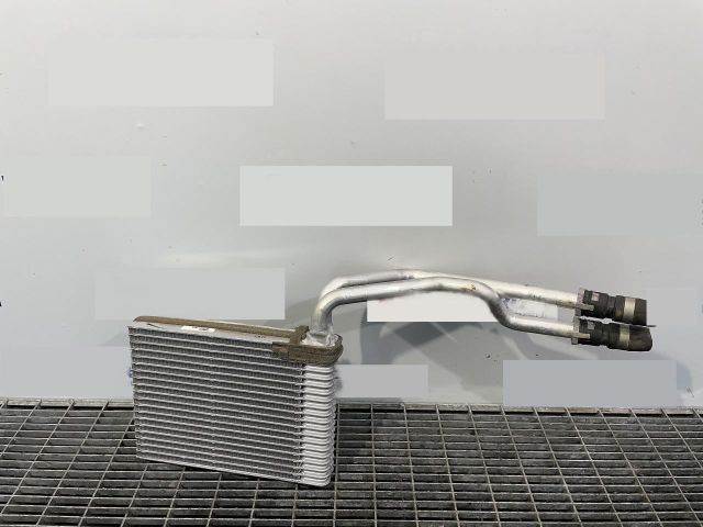 bontott FORD FOCUS III Fűtőradiátor