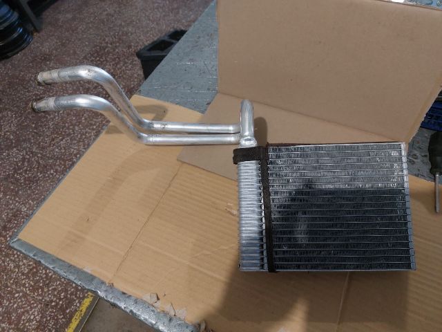 bontott FORD FOCUS III Fűtőradiátor