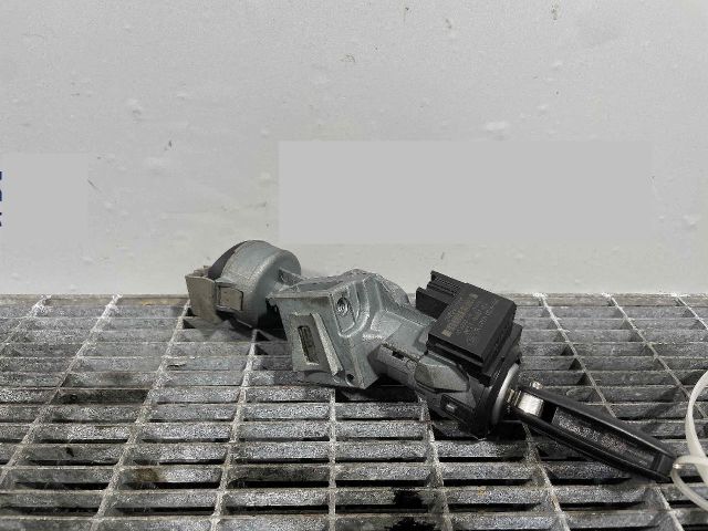 bontott FORD FOCUS III Gyújtáskapcsoló