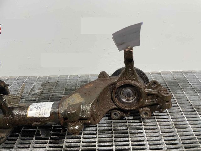 bontott FORD FOCUS III Jobb első Csonkállvány