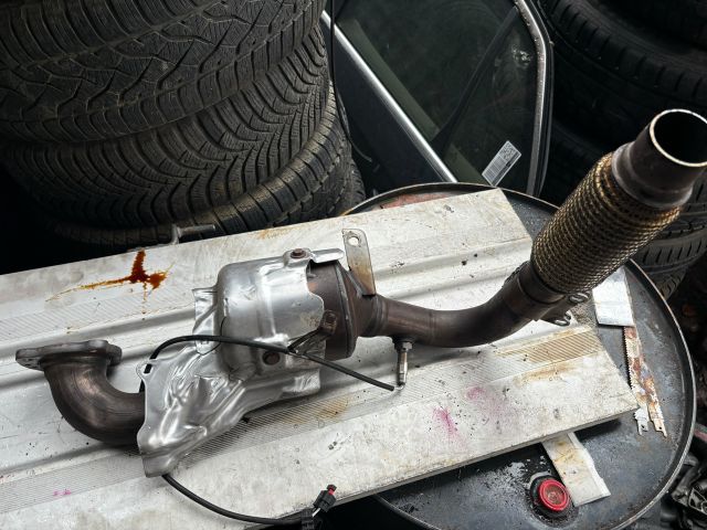 bontott FORD FOCUS III Katalizátor