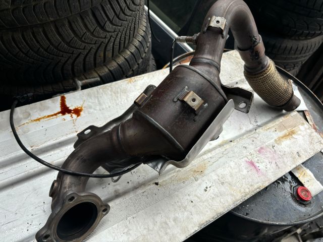 bontott FORD FOCUS III Katalizátor