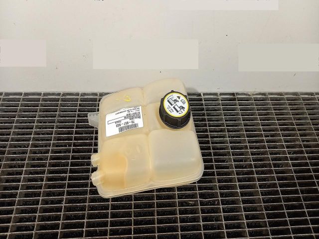 bontott FORD FOCUS III Kiegyenlítő Tartály