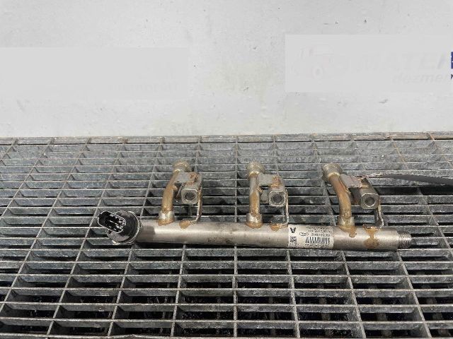 bontott FORD FOCUS III Közösnyomócső