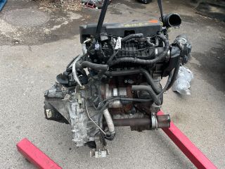 bontott FORD FOCUS III Motor (Fűzött blokk hengerfejjel)