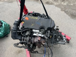 bontott FORD FOCUS III Motor (Fűzött blokk hengerfejjel)