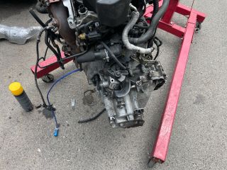 bontott FORD FOCUS III Motor (Fűzött blokk hengerfejjel)