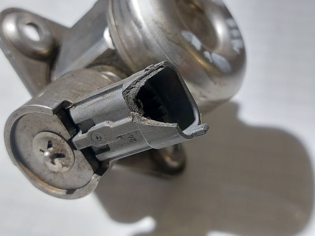 bontott FORD FOCUS III Nagynyomású Szivattyú