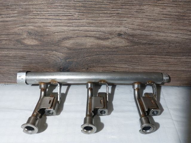 bontott FORD FOCUS III Nagynyomású Üzemanyag Gyűjtőcső