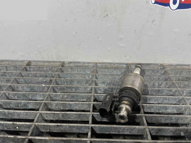 bontott FORD FOCUS III Porlasztó (1 db)