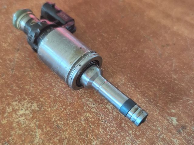 bontott FORD FOCUS III Porlasztó (1 db)