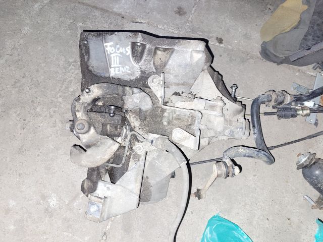 bontott FORD FOCUS III Tanksapka