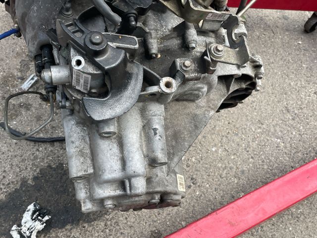 bontott FORD FOCUS III Váltó (Mechanikus)