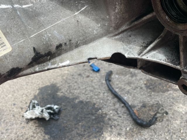 bontott FORD FOCUS III Váltó (Mechanikus)