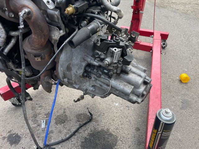 bontott FORD FOCUS III Váltó (Mechanikus)