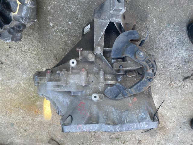 bontott FORD FOCUS III Váltó (Mechanikus)