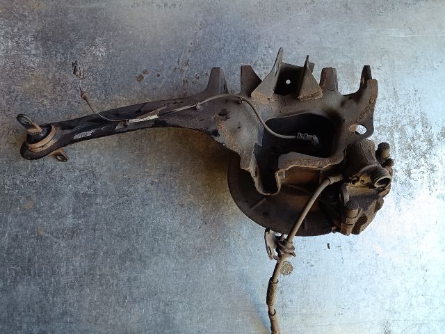 bontott FORD FOCUS III Bal hátsó Hosszlengőkar