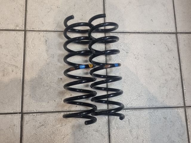 bontott FORD FOCUS III Hátsó Rugó Pár