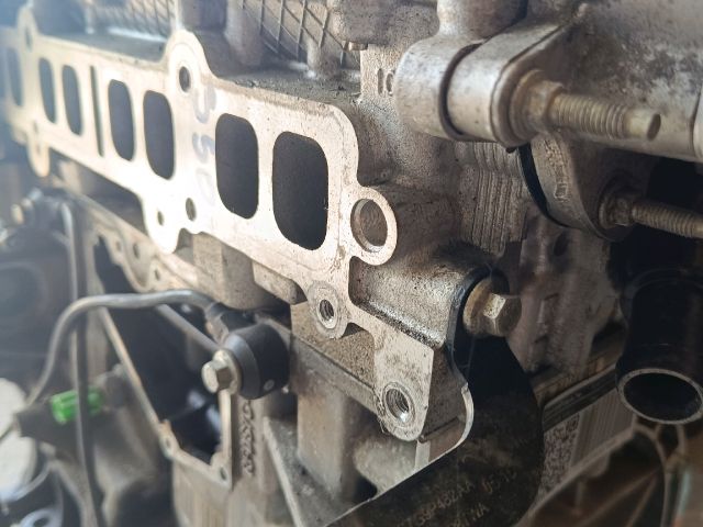 bontott FORD FOCUS III Hengerfej