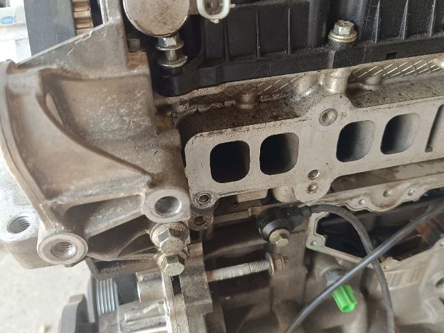 bontott FORD FOCUS III Hengerfej