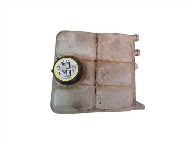 bontott FORD FOCUS III Kiegyenlítő Tartály