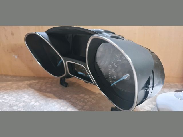 bontott FORD FOCUS III Kilométeróra