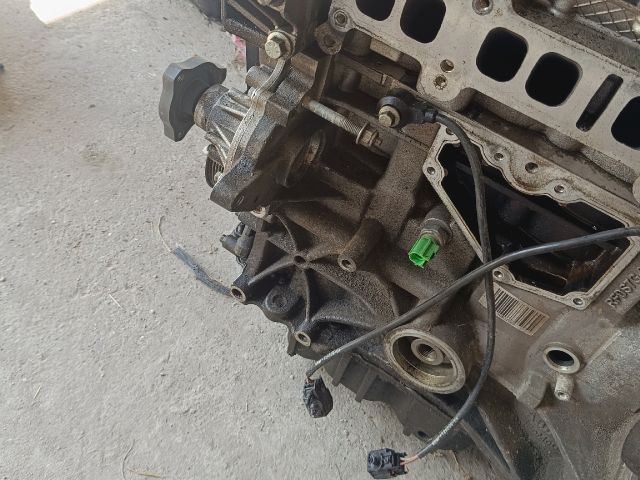 bontott FORD FOCUS III Motorblokk (Fűzött)