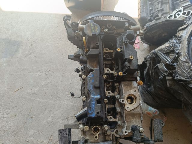 bontott FORD FOCUS III Szelepfedél