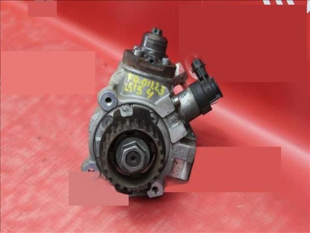 bontott FORD FOCUS III Adagoló