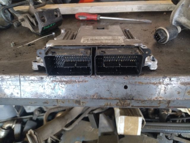 bontott FORD FOCUS III Motorvezérlő