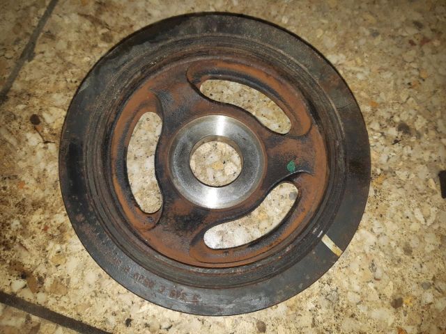 bontott FORD FOCUS III Főtengely Szíjtárcsa