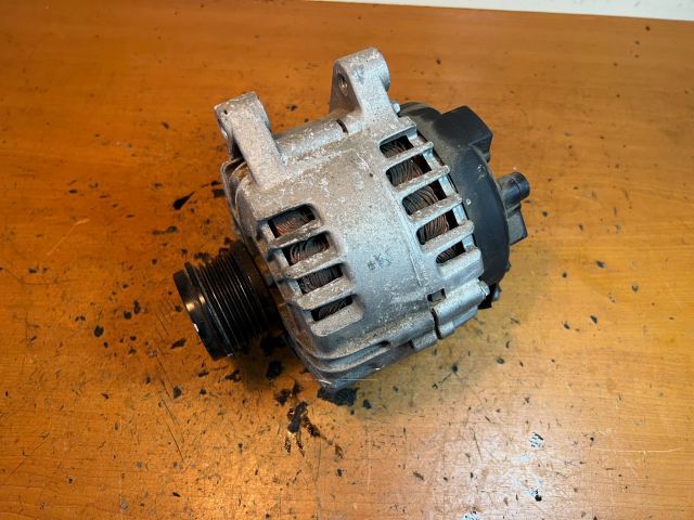 bontott FORD FOCUS III Generátor