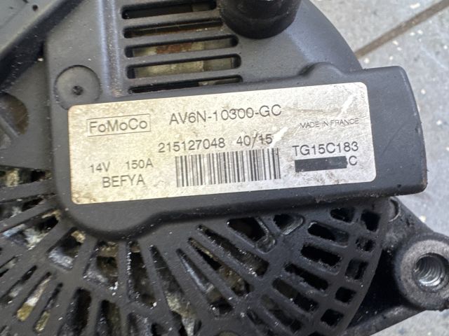 bontott FORD FOCUS III Generátor