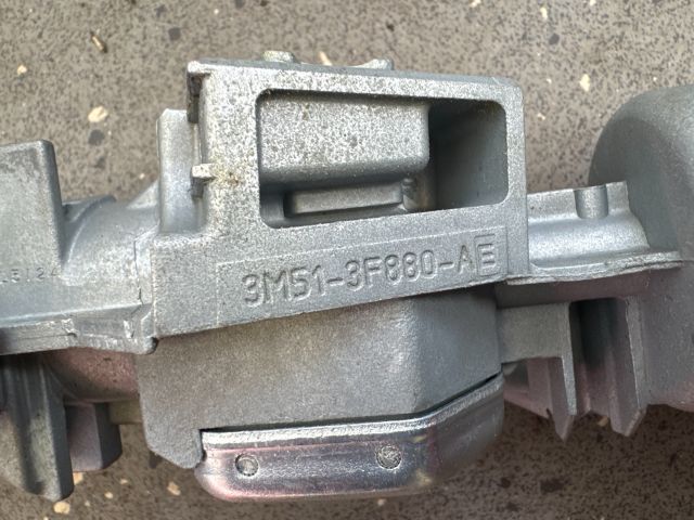 bontott FORD FOCUS III Gyújtáskapcsoló Házzal