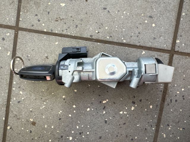 bontott FORD FOCUS III Gyújtáskapcsoló Házzal