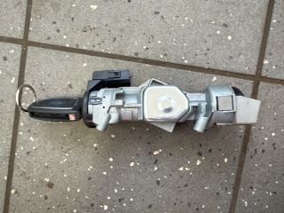 bontott FORD FOCUS III Gyújtáskapcsoló Házzal