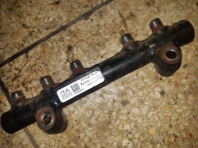 bontott FORD FOCUS III Közösnyomócső